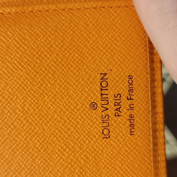 Authentic Louis Vuitton Epi kisslock wallet - Picture 8 of 10